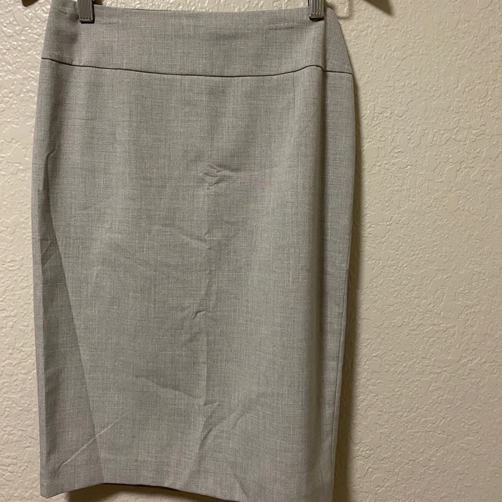 Light gray pencil skirt size 4